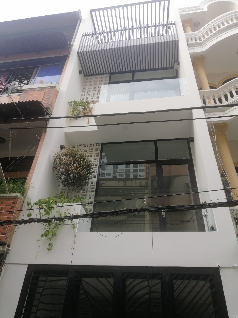 Kho nhà đẹp David giới thiệu căn bán khu đường D, Bình Thạnh.