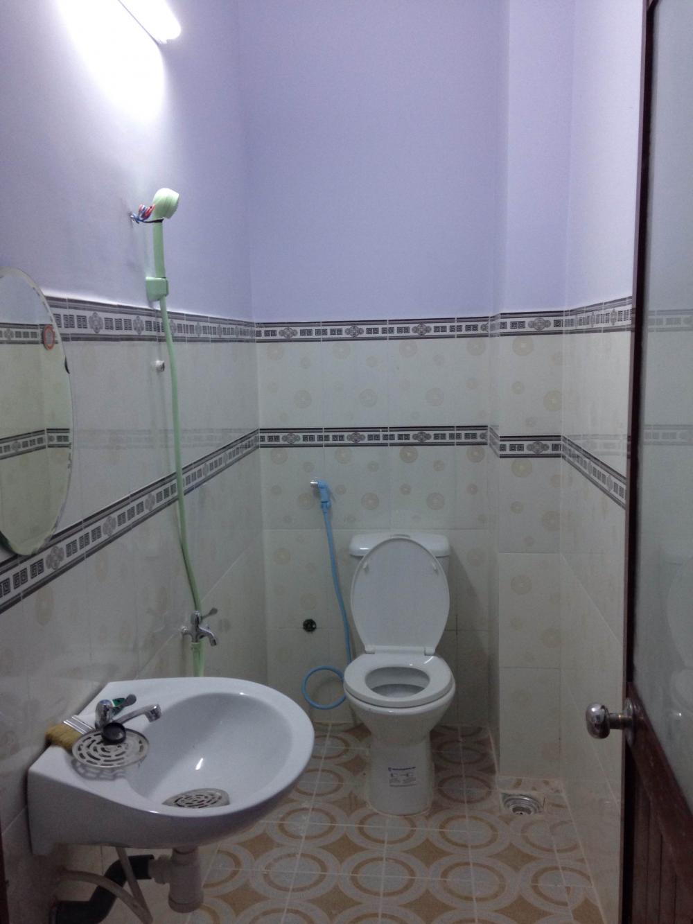 Bán nhà  E8/221/A2 tổ 8 ấp 5, quốc lộ 50, xã phong phú, huyện Bình Chánh;68m2;1,75 tỷ