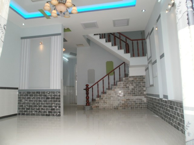 Nhà 1 lầu 4x10m, 2PN, WC, sân phơi, P. Thạnh Lộc, gần bệnh viện phường Thạnh Lộc, Q12