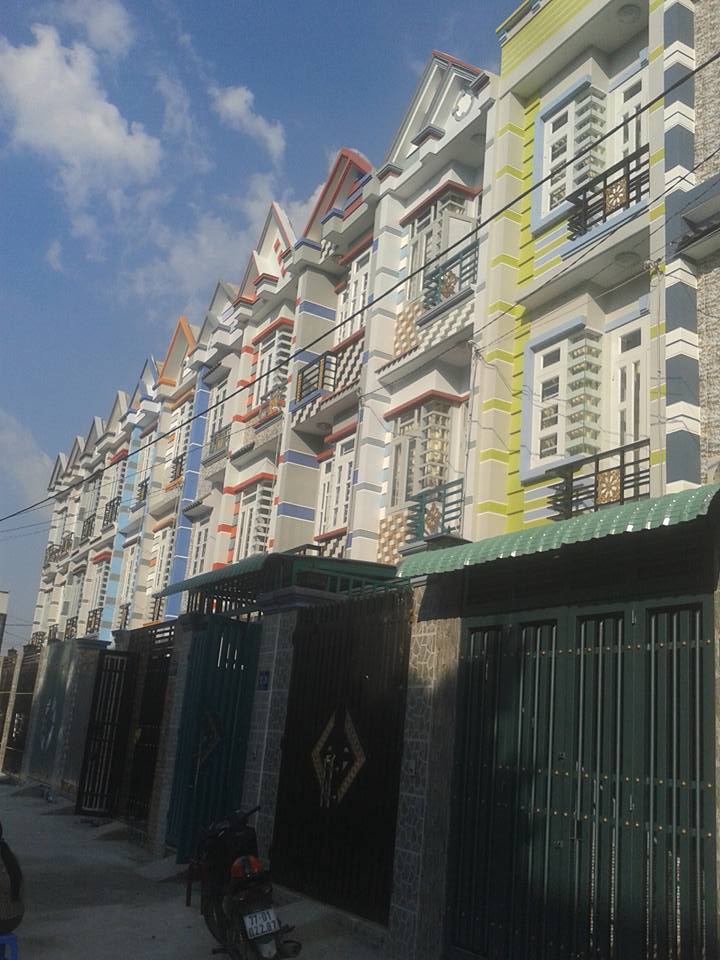 Bán nhà quận 12 phường Tô Ngọc Vân, 4x10m, 40m2 đúc kiên cố 1 trệt 2 lầu, 4PN, 3WC