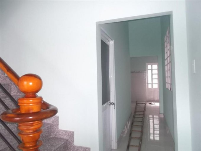 Bán nhà Hóc Môn, 3 phòng ngủ, sổ hồng riêng, 4x16m