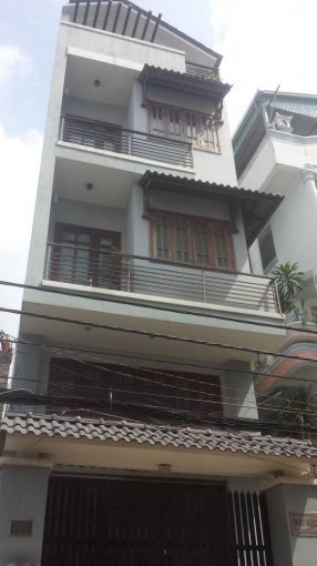Bán nhà đẹp mt Hoàng Sa, Phường Tân Định, Quận 1, dt: 4x15m, giá bán: 9.2 tỷ.