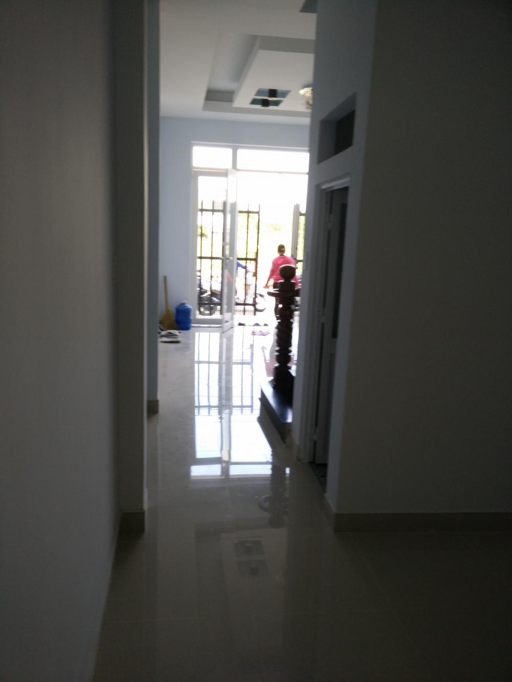 Bán nhà 3 lầu, DT 3,2m x 14m, Sân Thượng, GIá 1.55 Tỷ, Lê Văn Lương Phước Kiển.