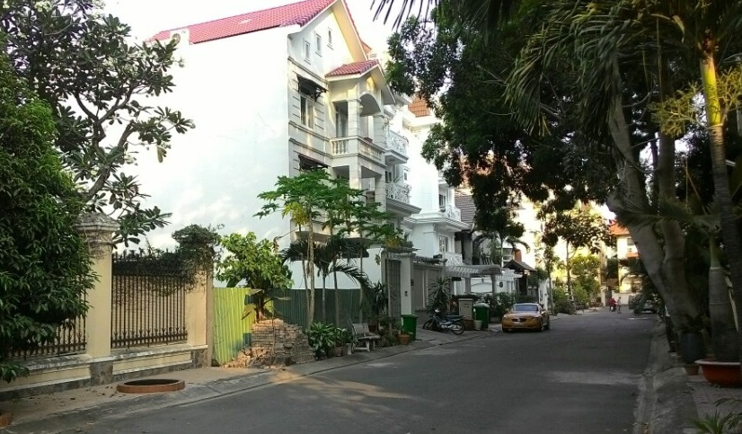 Bán tòa nhà căn hộ dịch vụ Nguyễn Văn Hưởng Thảo Điền Quận 2 giá 57 tỷ