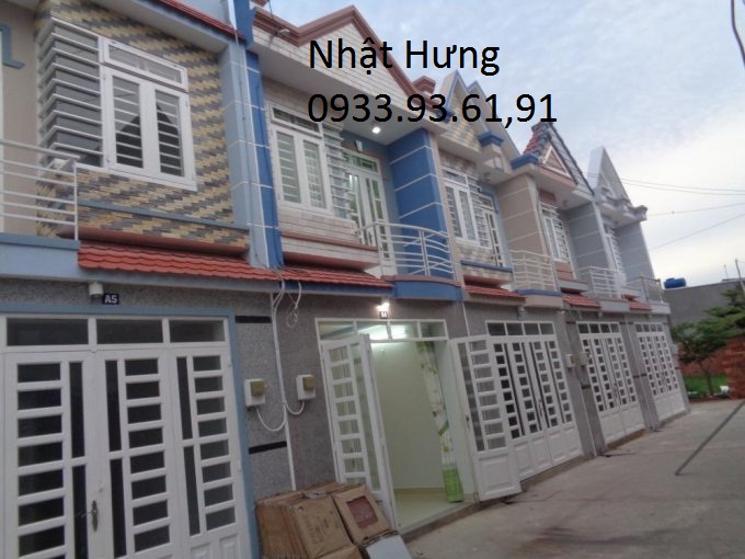 Nhà mới xây 1T 1L, 4 X 14 SH,đường nhựa 7m nằm ngay chợ Vĩnh Lộc
