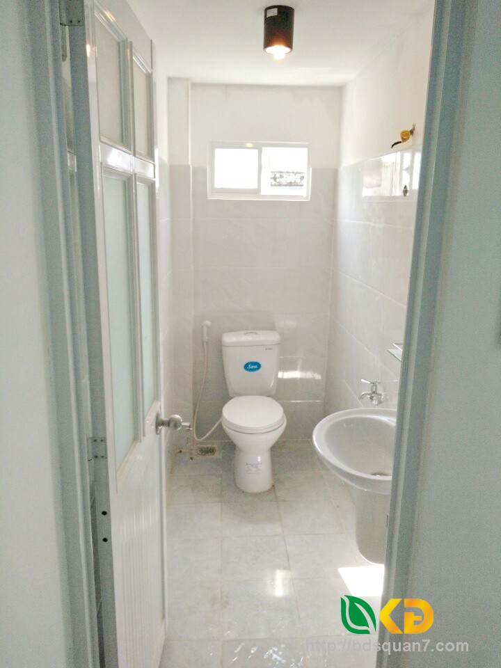 Bán nhà MT đường Huỳnh Văn Bánh, Q.Phú Nhuận, DT:4x27m, 3 lầu, 15 tỷ