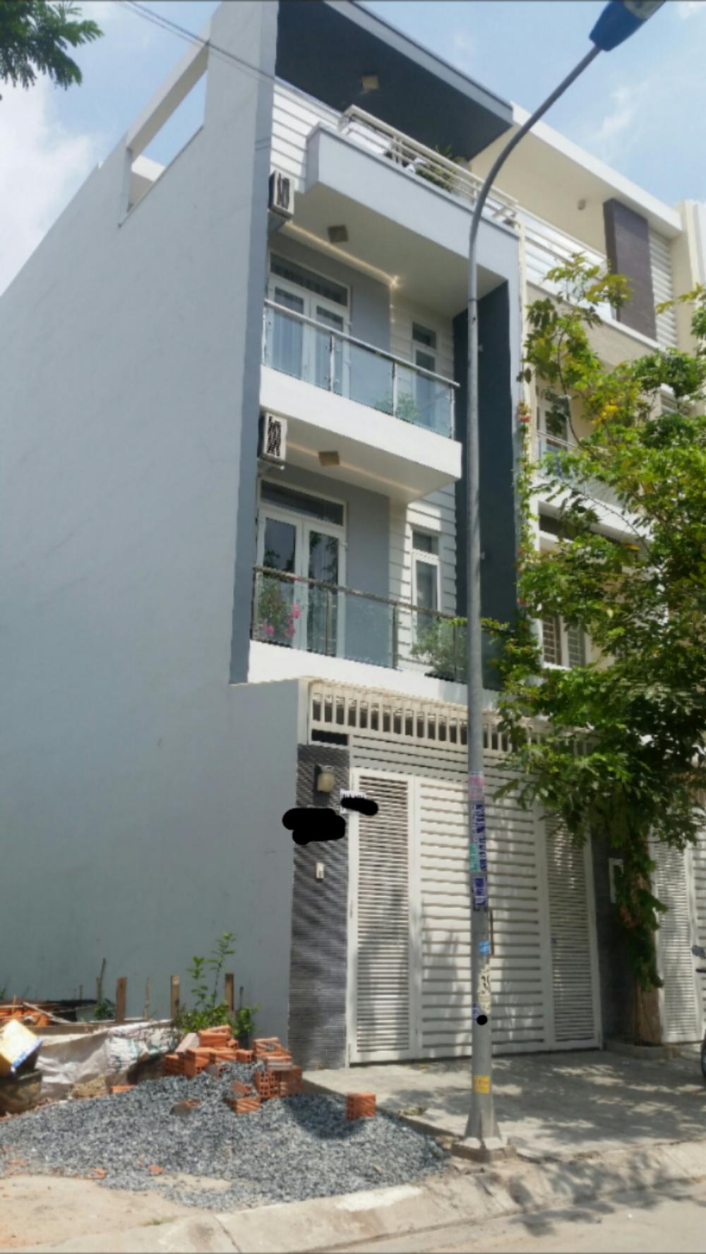 Cần tiền bán gấp căn nhà gần cầu Bình Lợi, Phạm Văn Đồng