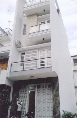 Nhà 3 tầng mặt tiền đường Dương Bá Trạc, quận 8, lợi thế kinh doanh