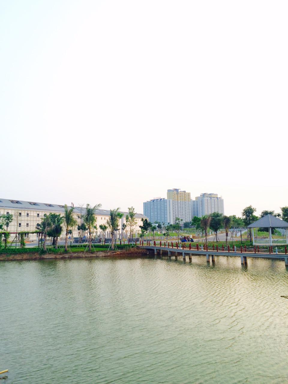 Nhà phố biệt thự khép kín đáng sống nhất khu Đông 2,7 tỷ/căn - 2 mặt sông - LH 0902905900
