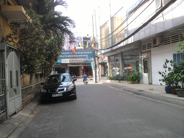 Bán nhà hẻm 10m đường Trần Hưng Đạo, P1, quận 5. (4,3mx 22m)