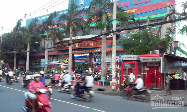 Bán dãy nhà trọ 5 phòng mặt tiền Lê Văn Việt, Quận 9, gần Vincom, chỉ 3.4 tỷ