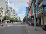 Bán nhà mặt tiền Nguyễn Thị Thập Quận 7, DT 5 x 41m, 1 trệt + 2 lầu, giá 16 tỷ