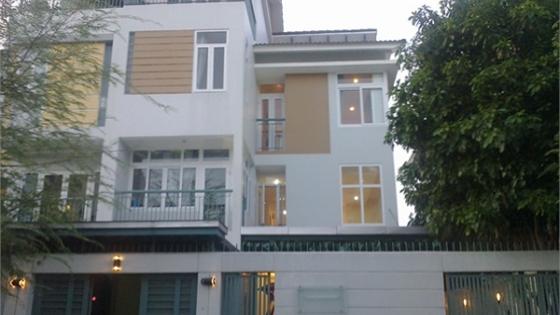 Bán nhà mặt tiền đường Nguyễn Cửu Vân, P. 17, Q. Bình Thạnh. DT: 4,6m x 17m giá 8,6 tỷ