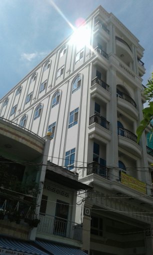 Chính chủ bán gấp nhà mặt tiền Nguyễn Thị Thập, 7 lầu