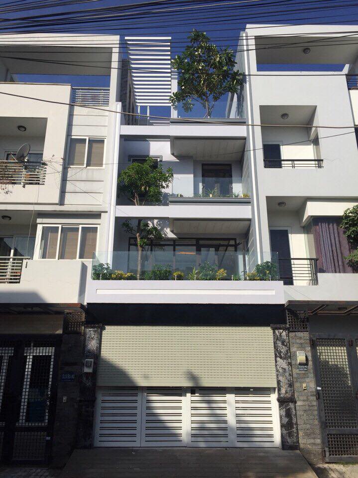 Bán nhà tuyệt đẹp 5x20m, ngay trung tâm Q. 7, gần ST Lotte
