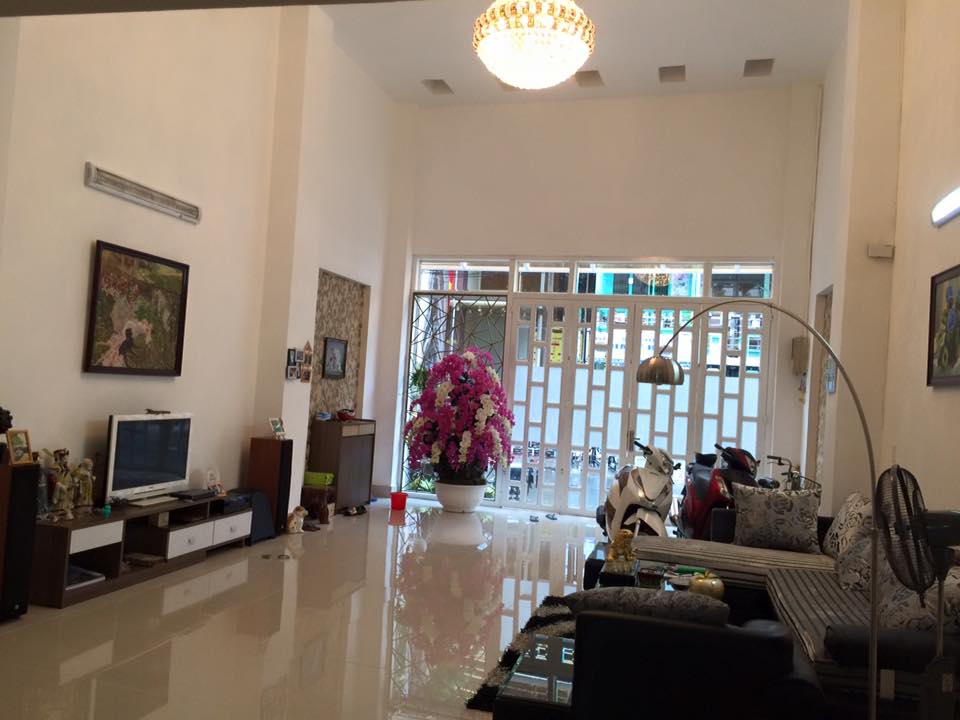 Nhà cần tiền bán gấp HXH gần 6m Trần Quý Khoách