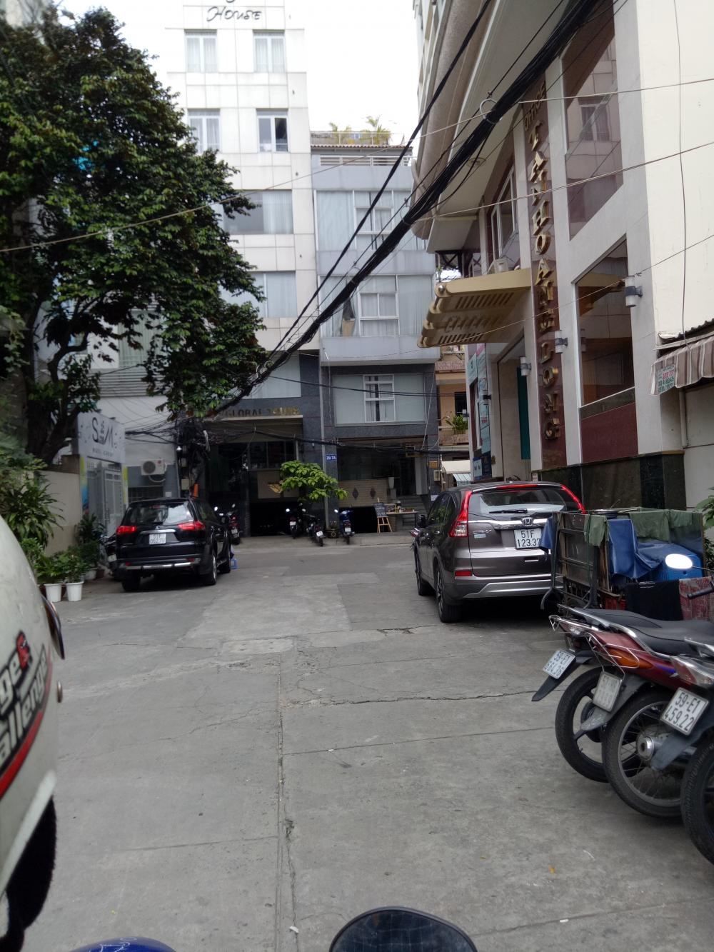 Cần tiền bán gấp nhà 1 trệt, 2 lầu diện tích lớn đường Trần Phú