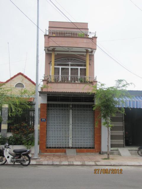 Bán nhà mặt tiền đường Võ Văn Tần, P5, Q3: DT: 66.67m2