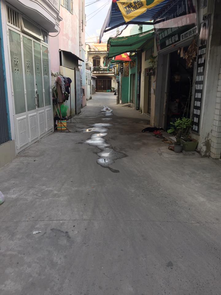 Nhà (2.7x 11)m nở hậu 3.25 ngay góc đường Thống nhất - Quang Trung. Khu vực phường 10 sầm uất nhất