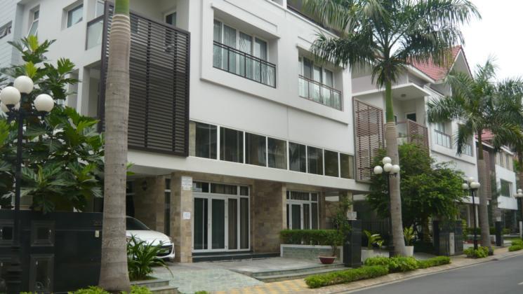 Cần sang nhượng BT song lập vườn Kim Long, MT Nguyễn Hữu Thọ giá 15.5 tỷ. LH: 0938.988.755