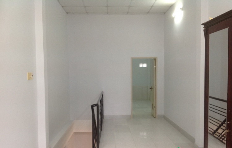 Bán nhà hẻm 262 Tôn Thất Thuyết, quận 4, nhà mới 1 lầu