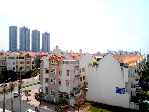 Bán nhà liền kề mặt tiền đường D4 40m, KDC Him Lam Tân Hưng 5x20m, lô B giá 29 tỷ