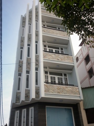 Bán nhà sau mặt tiền Trần Bình Trọng, Q 5, DT 4mx12m, giá chỉ hơn 6 tỷ. LH 0917156556
