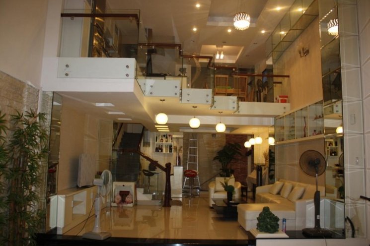 Bán nhà mặt tiền Cao Thắng, quận 3, P3. (3,85mx14,5m), 3 tầng, cho thuê giá cực cao, giá rẻ hơn 15%