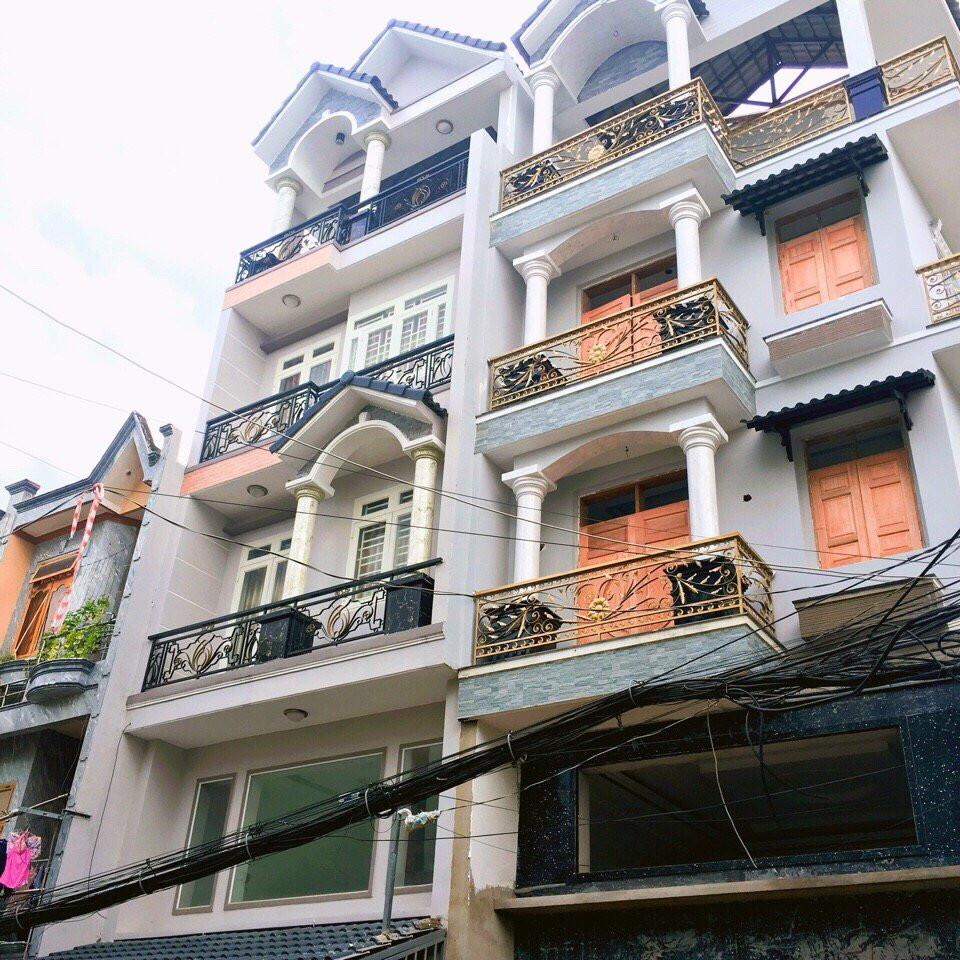 Bán nhà riêng quận Bình Tân 4x20m, 4 tấm, đường nhựa 8m, 1 sẹc, Lê Văn Qưới