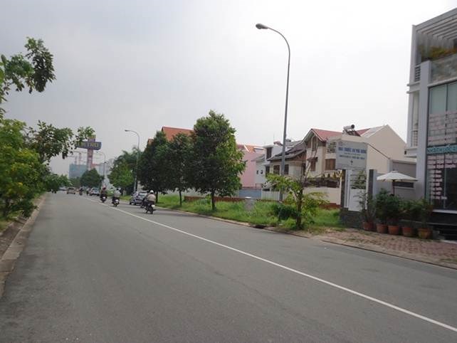 Nhà cấp 4 diện tích 12x25m mặt tiền Lý Phục Man, phường Bình Thuận, Q7
