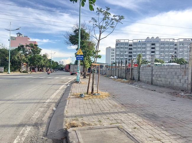 Bán nhà mặt phố kinh doanh đường Trần Xuân Soạn, P. Tân Thuận Tây, Q7