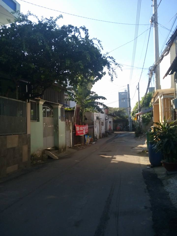 Bán nhà cấp 4 đường Nguyễn Thị Tú, hẻm 457, gần chợ Bình Thành, DT 6x30m, giá 4,1 tỷ. LH 0933060511
