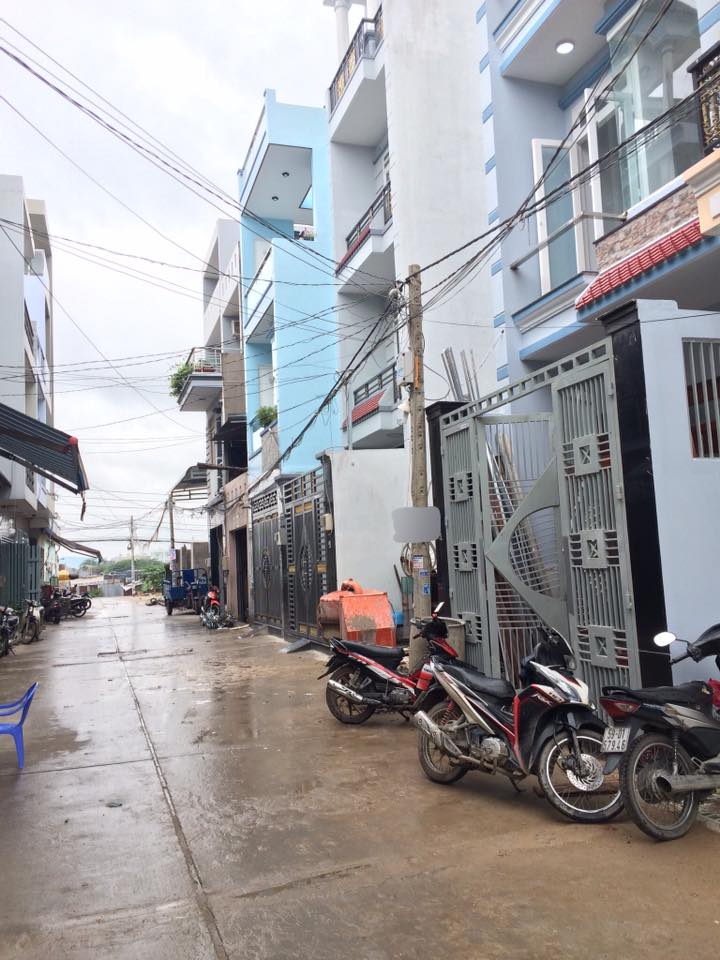 Nhà cần bán 1 sẹc đường 18B, Bình Tân, giá 3.1 tỷ