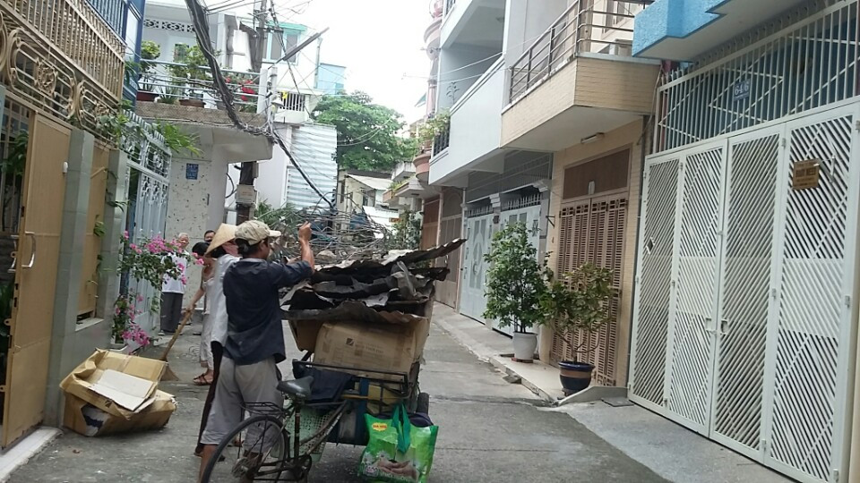 Bán nhà hẻm Lê Quang Định. DT 3,5 x 15m, LH 0938023699
