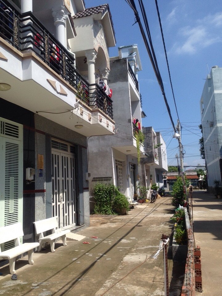 Bán nhà mặt phố tại đường Huỳnh Tấn Phát, xã Nhà Bè, Nhà Bè, Tp. HCM diện tích 60m2, giá 1.65 tỷ