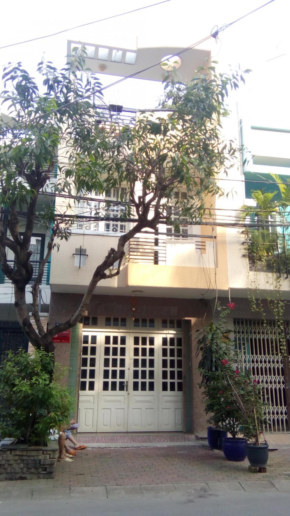 Bán nhà đẹp, hướng Tây, 1 trệt, 2 lầu KDC Nam Long, Phường Phú Thuận, Quận 7