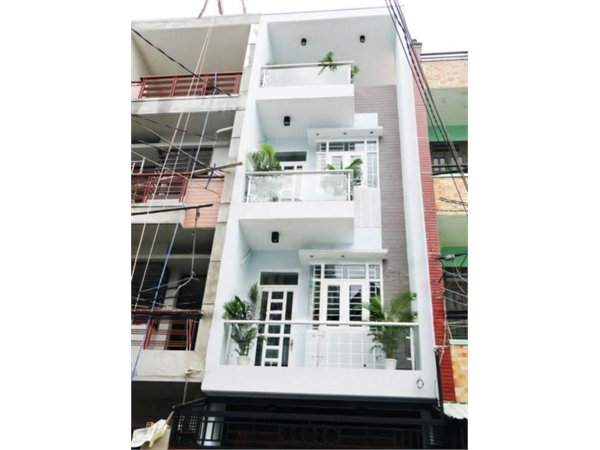 Bán nhà riêng 3L 4PN 6WC + sân ô tô, có SHR sát đường Phạm Văn Đồng