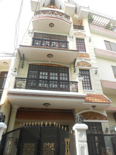 Bán nhà mặt tiền đường Nguyễn Đình Chiểu, 5 tầng, DT: 5x15m, giá rẻ