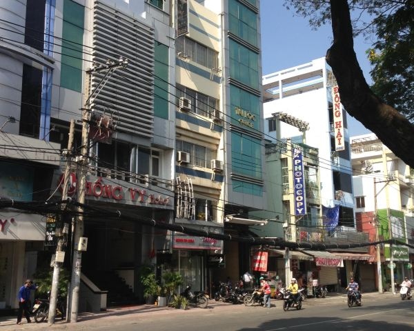 Bán nhà mặt tiền Trần Hưng Đạo, phường Cầu Kho, Q1