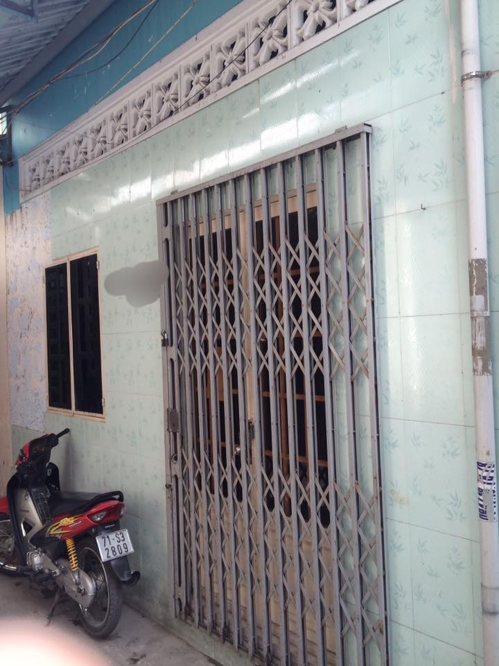Bán nhà đường Lê Tấn Bê, giá 900 tr