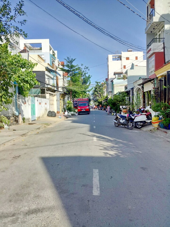 Bán nhà mặt tiền đường Phan Huy Thực, P. Tân Quy, Quận 7, 7.8x17m, giá 8 tỷ