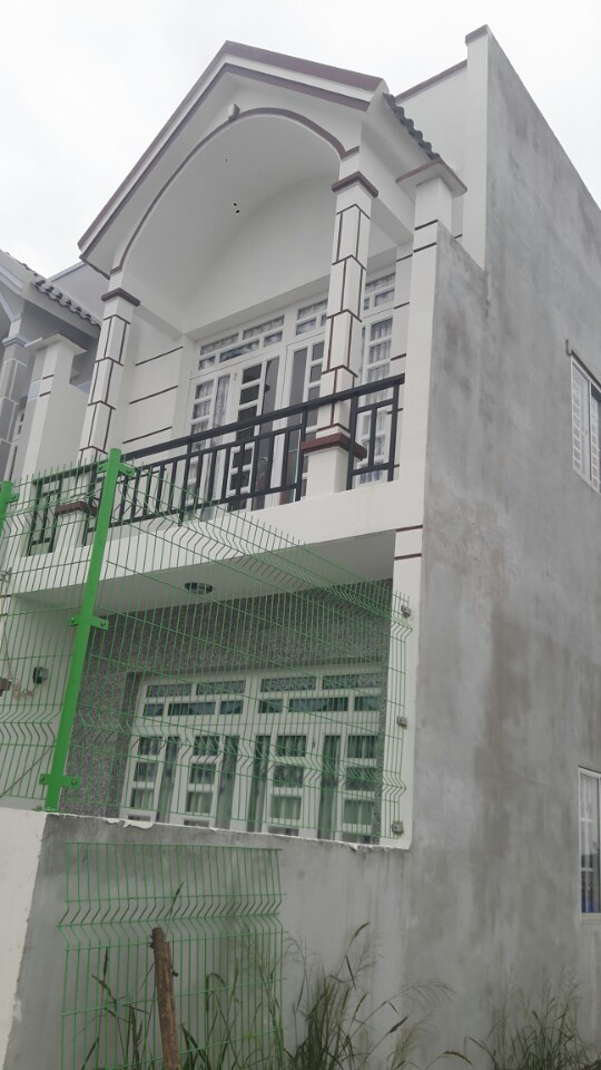 Nhà 1 trệt 1 lầu 2PN, 85m2, SHR, 420 triệu gần chợ Hưng Long
