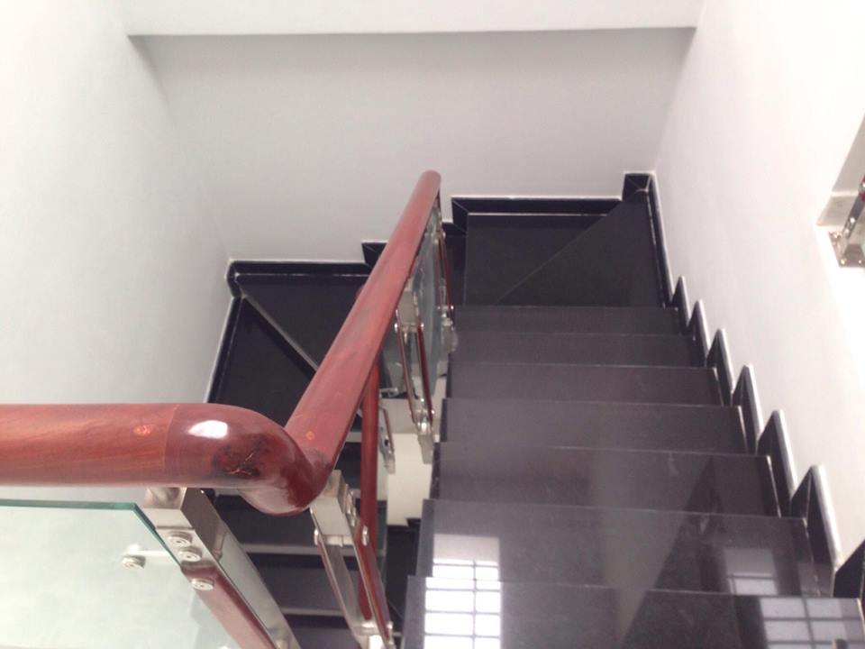 Bán nhà xây mới 3 lầu sân thượng Lê Văn Lương, sổ hồng riêng