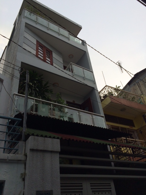 Bán nhà mặt tiền Đồng Nai, Phường 15, quận 10, DT: 12,5x13m