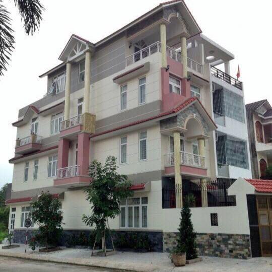 Bán nhà mặt tiền quận Bình Tân, đường Trương Phước Phan, gần chợ 4x28m, 3 lầu, khu KD sầm