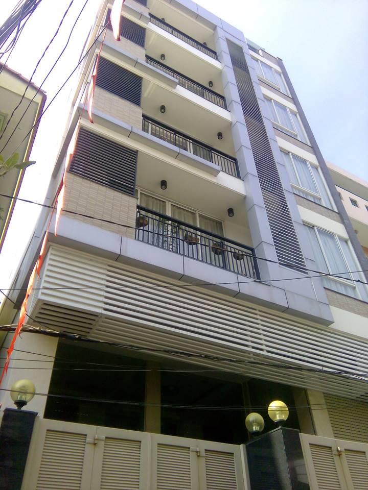 Nhà cao ốc MT hẻm đường Nguyễn Sơn Hà, P5, Q3, 8x13m