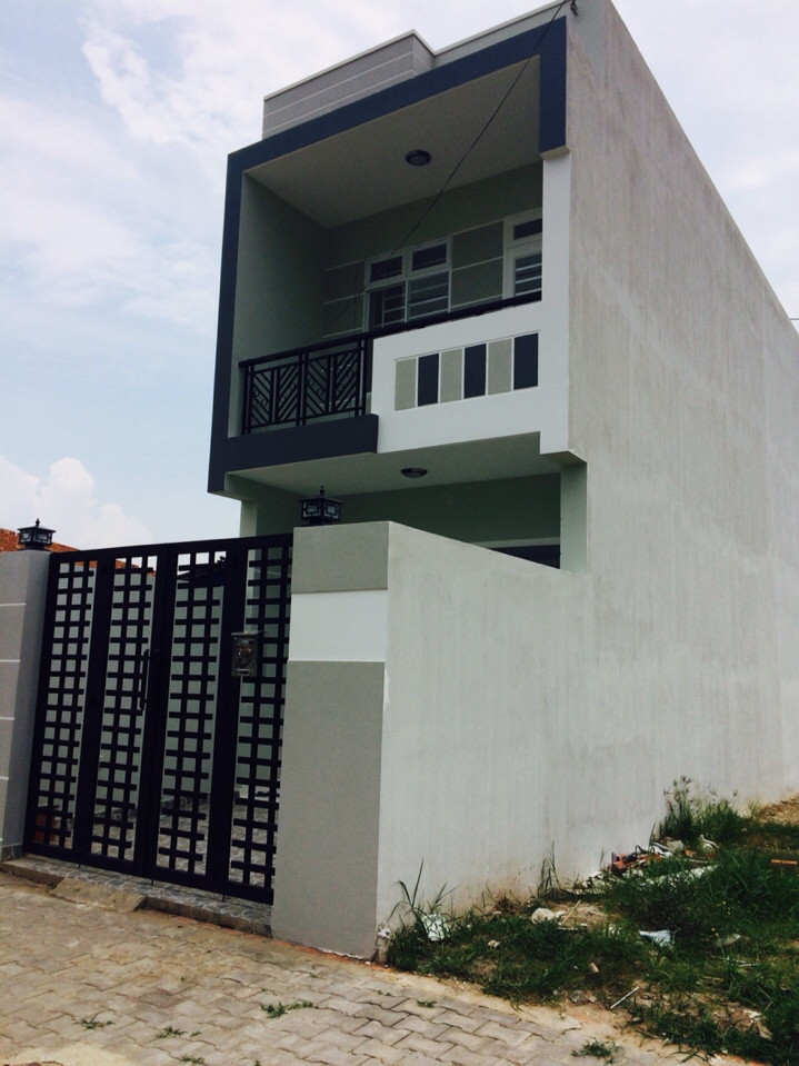 Bán nhà 1 trệt, 1 lầu cuối đường Nguyễn Văn Bứa, Hóc Môn, 4x16m, giá 450tr