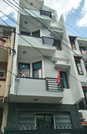 Cần bán nhà trước tết, Phường Tân Định, Quận 1. DT: 4 x 20m, giá chỉ 10.3 tỷ
