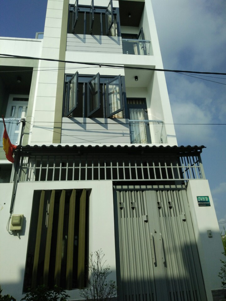 Nhà mới hẻm 10m đường Nguyễn Văn Tạo, Long Thới, DT 4x10m. 1 trệt 2 lầu, 4 phòng ngủ
