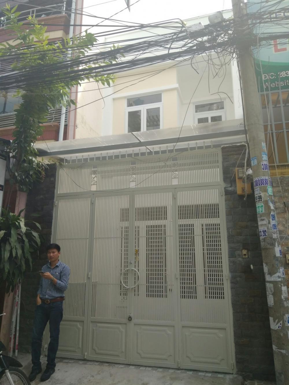 Bán nhà mặt phố tại đường Đoàn Hồng Phước, Phường Hòa Thạnh, Tân Phú, DT 105m2 giá 5.35 tỷ